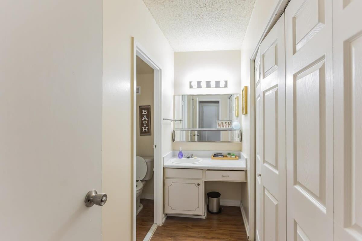 Affordable Downtown Memphis Apartment W Views Exterior photo